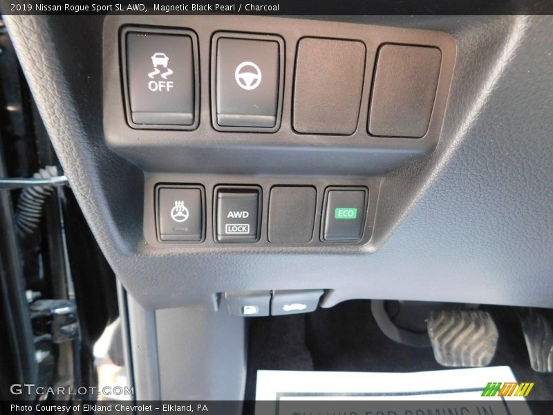 Controls of 2019 Rogue Sport SL AWD