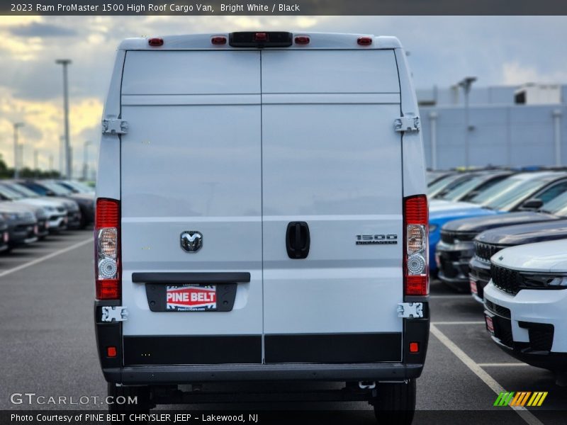 Bright White / Black 2023 Ram ProMaster 1500 High Roof Cargo Van