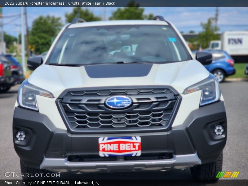 Crystal White Pearl / Black 2023 Subaru Forester Wilderness
