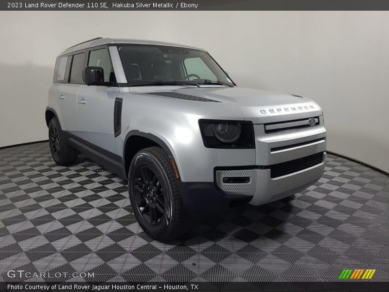 Hakuba Silver Metallic / Ebony 2023 Land Rover Defender 110 SE