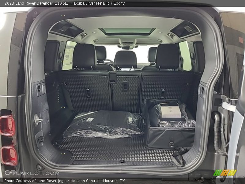 Hakuba Silver Metallic / Ebony 2023 Land Rover Defender 110 SE