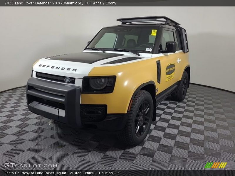  2023 Defender 90 X-Dynamic SE Fuji White