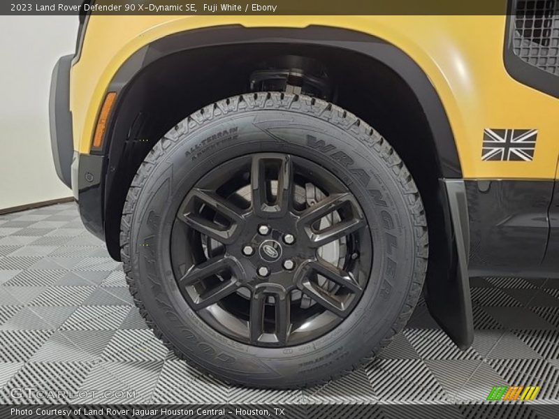  2023 Defender 90 X-Dynamic SE Wheel