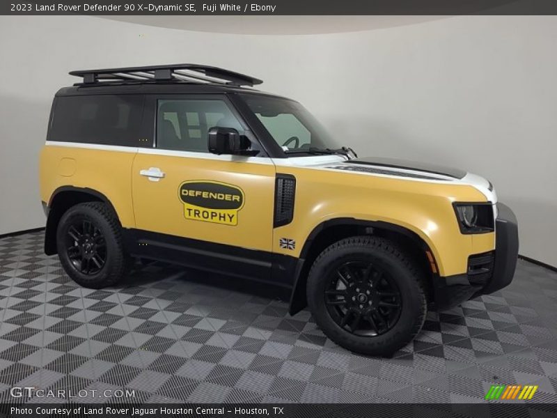 Fuji White / Ebony 2023 Land Rover Defender 90 X-Dynamic SE