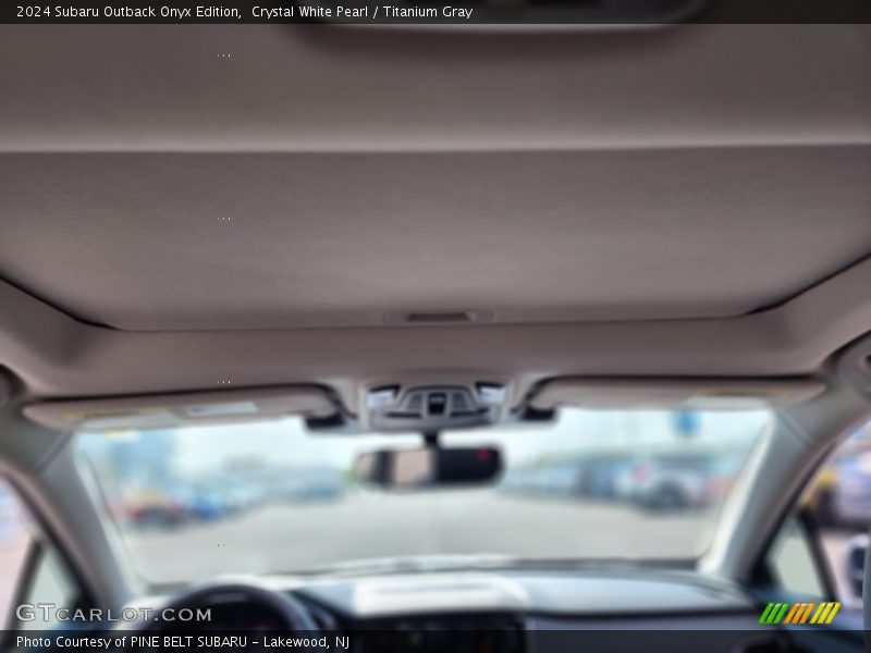 Crystal White Pearl / Titanium Gray 2024 Subaru Outback Onyx Edition