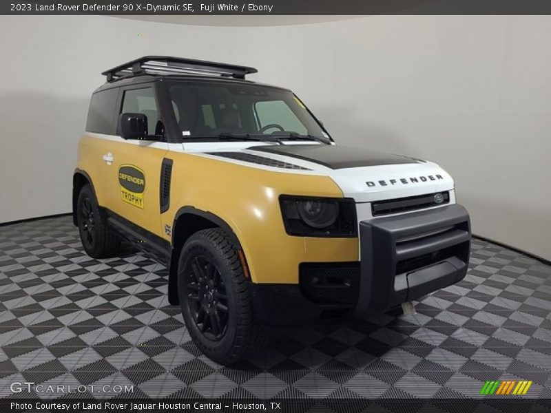 Fuji White / Ebony 2023 Land Rover Defender 90 X-Dynamic SE