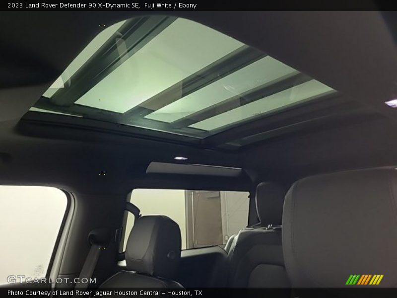 Sunroof of 2023 Defender 90 X-Dynamic SE