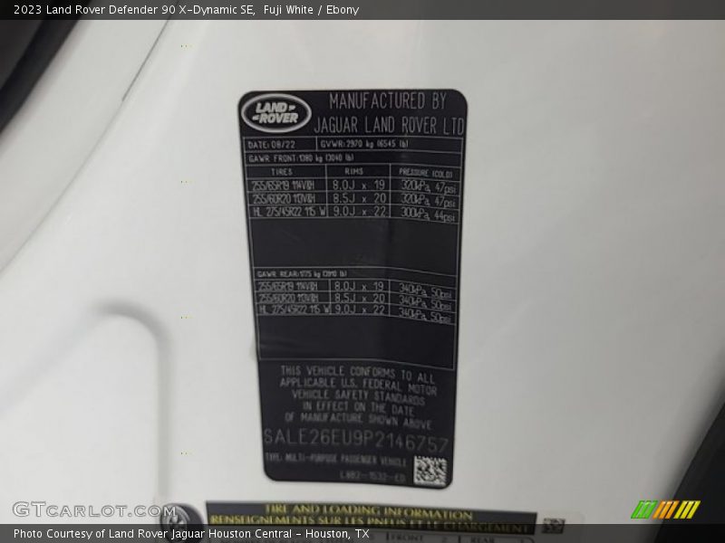 Fuji White / Ebony 2023 Land Rover Defender 90 X-Dynamic SE