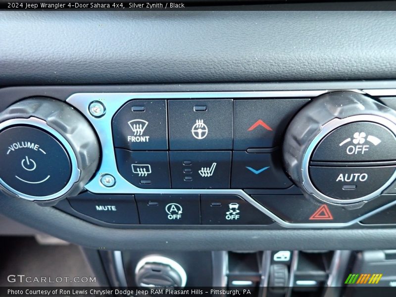 Silver Zynith / Black 2024 Jeep Wrangler 4-Door Sahara 4x4