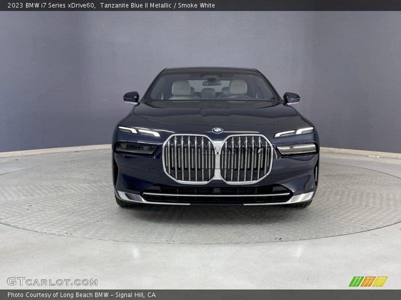 Tanzanite Blue II Metallic / Smoke White 2023 BMW i7 Series xDrive60