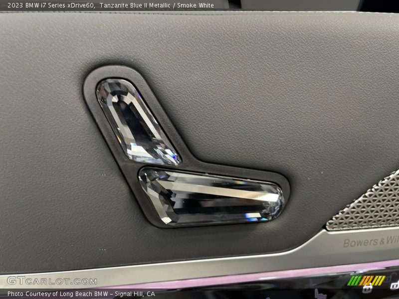 Controls of 2023 i7 Series xDrive60