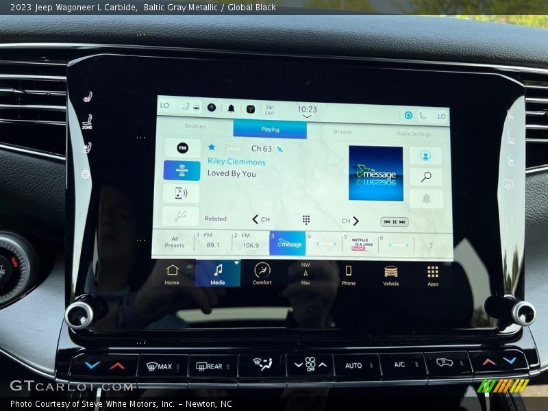 Controls of 2023 Wagoneer L Carbide