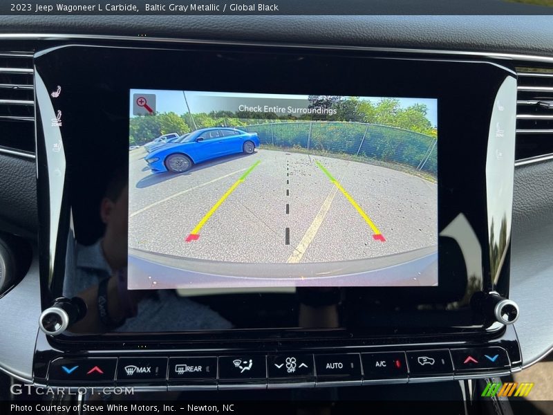 Controls of 2023 Wagoneer L Carbide