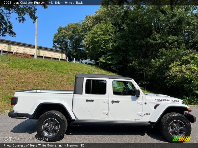 Bright White / Black 2023 Jeep Gladiator Rubicon 4x4