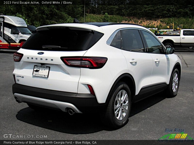Oxford White / Ebony 2023 Ford Escape Active