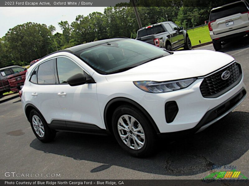 Oxford White / Ebony 2023 Ford Escape Active