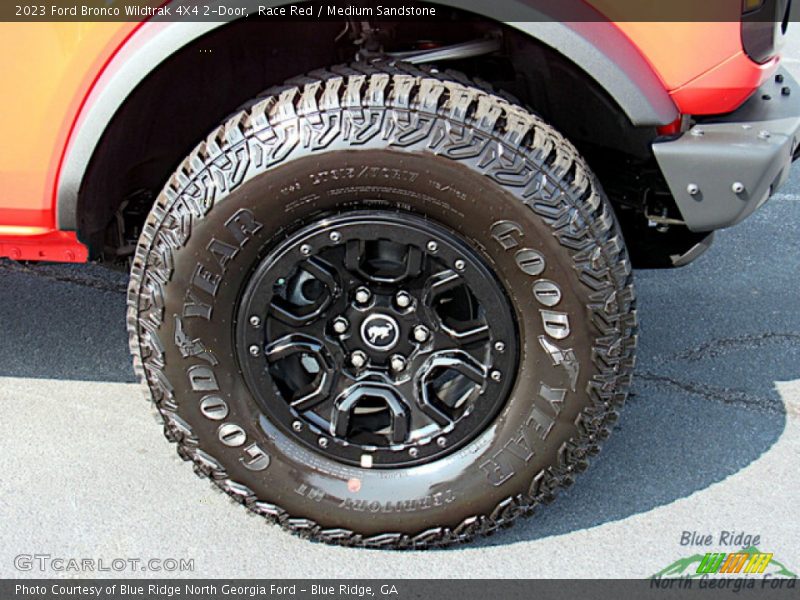 Race Red / Medium Sandstone 2023 Ford Bronco Wildtrak 4X4 2-Door