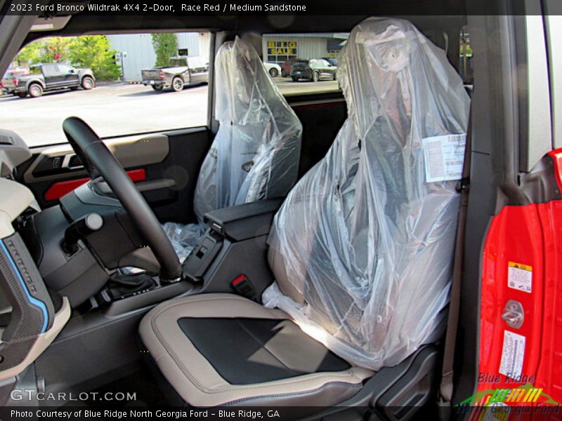 Race Red / Medium Sandstone 2023 Ford Bronco Wildtrak 4X4 2-Door