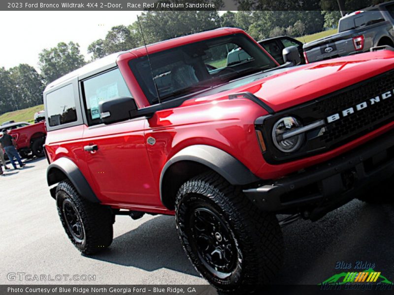 Race Red / Medium Sandstone 2023 Ford Bronco Wildtrak 4X4 2-Door