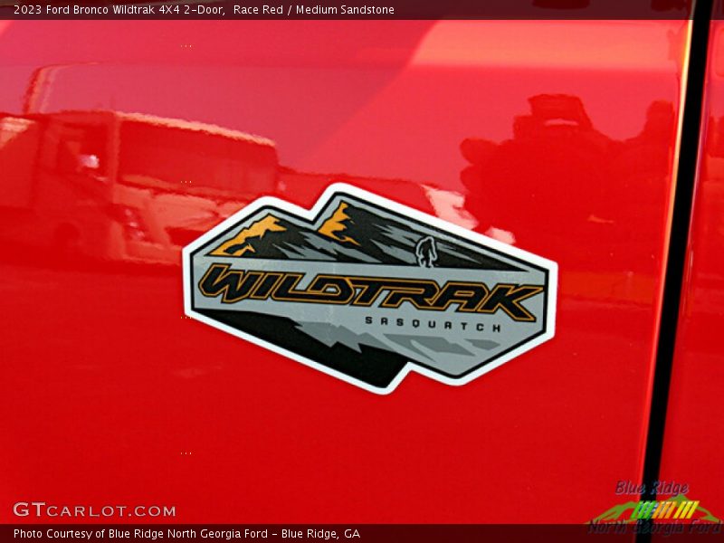 Race Red / Medium Sandstone 2023 Ford Bronco Wildtrak 4X4 2-Door