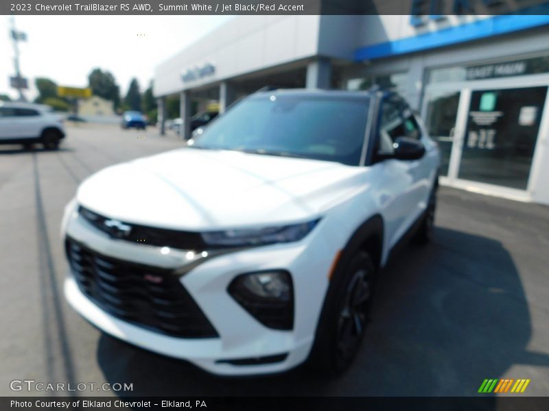 Summit White / Jet Black/Red Accent 2023 Chevrolet TrailBlazer RS AWD