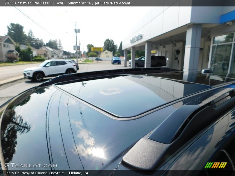 Summit White / Jet Black/Red Accent 2023 Chevrolet TrailBlazer RS AWD