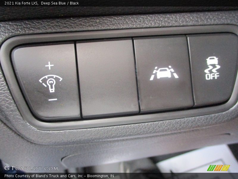 Deep Sea Blue / Black 2021 Kia Forte LXS