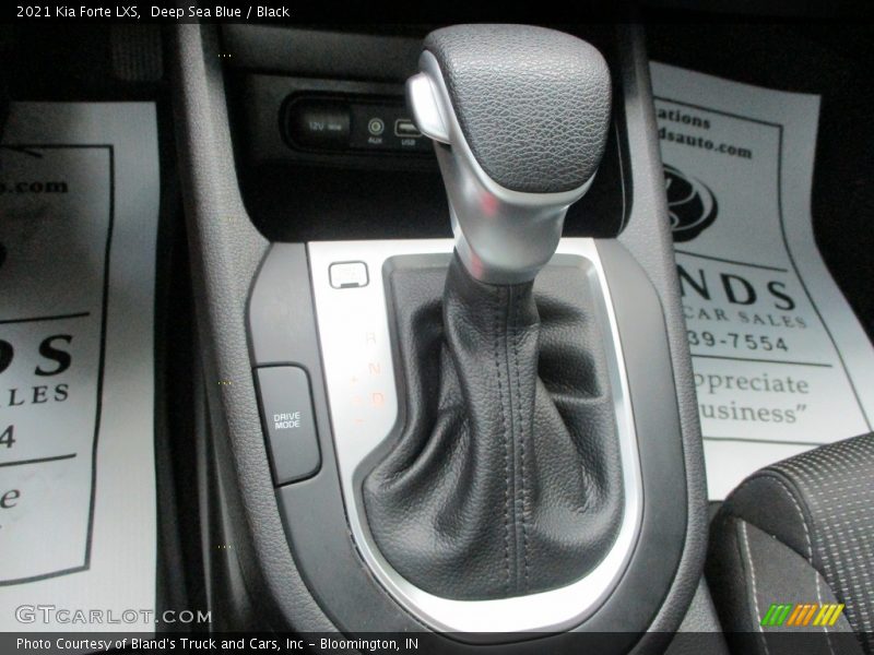 Deep Sea Blue / Black 2021 Kia Forte LXS