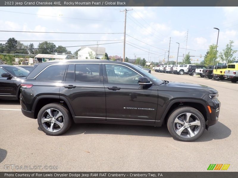 Rocky Mountain Pearl / Global Black 2023 Jeep Grand Cherokee 4XE