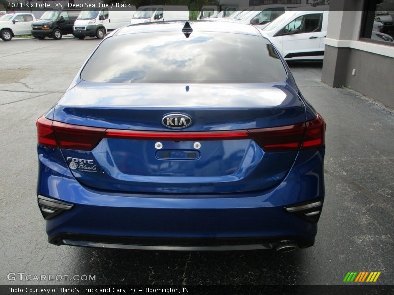 Deep Sea Blue / Black 2021 Kia Forte LXS