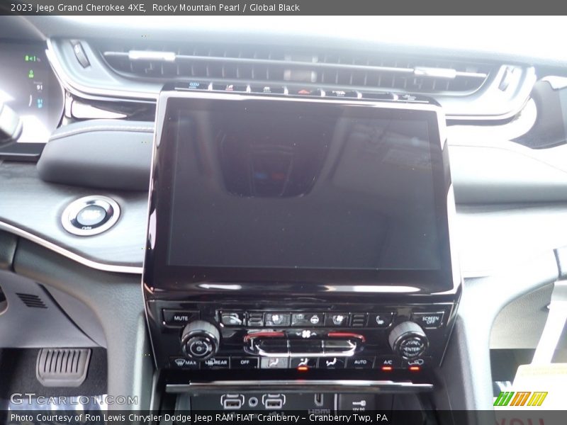 Rocky Mountain Pearl / Global Black 2023 Jeep Grand Cherokee 4XE