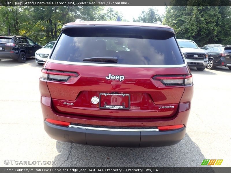 Velvet Red Pearl / Global Black 2023 Jeep Grand Cherokee L Laredo 4x4
