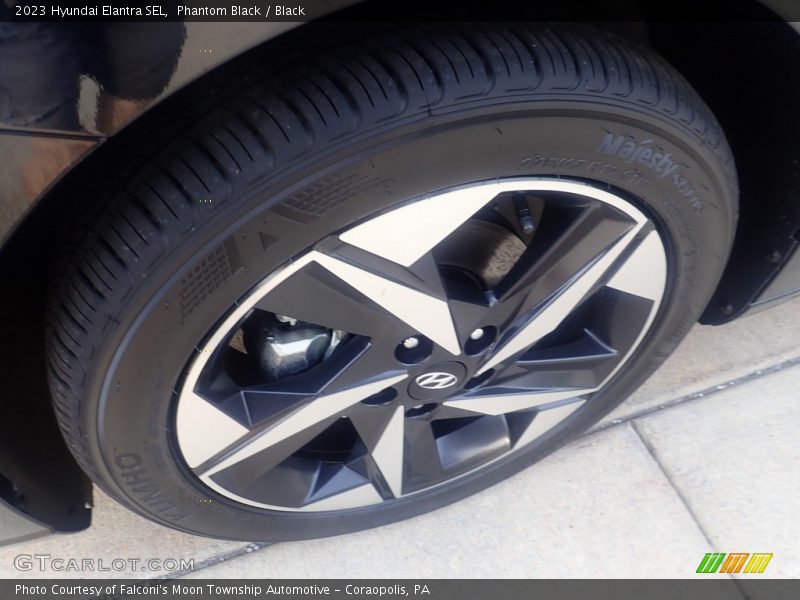 Phantom Black / Black 2023 Hyundai Elantra SEL