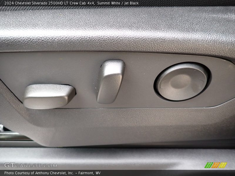 Summit White / Jet Black 2024 Chevrolet Silverado 2500HD LT Crew Cab 4x4