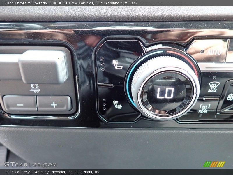 Summit White / Jet Black 2024 Chevrolet Silverado 2500HD LT Crew Cab 4x4