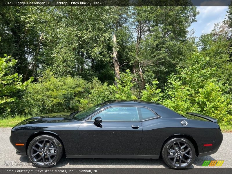 Pitch Black / Black 2023 Dodge Challenger SXT Blacktop