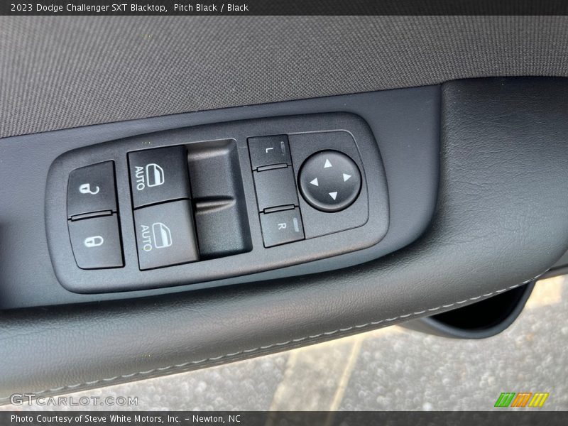 Pitch Black / Black 2023 Dodge Challenger SXT Blacktop