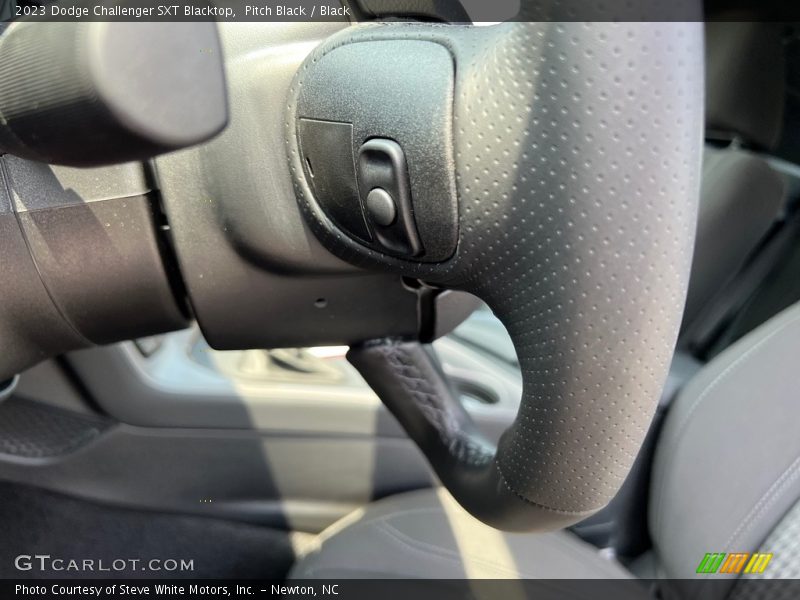 Pitch Black / Black 2023 Dodge Challenger SXT Blacktop