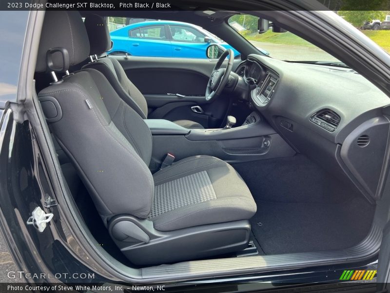 Pitch Black / Black 2023 Dodge Challenger SXT Blacktop