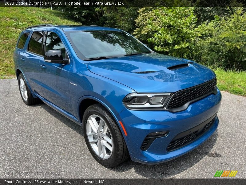 Front 3/4 View of 2023 Durango R/T AWD
