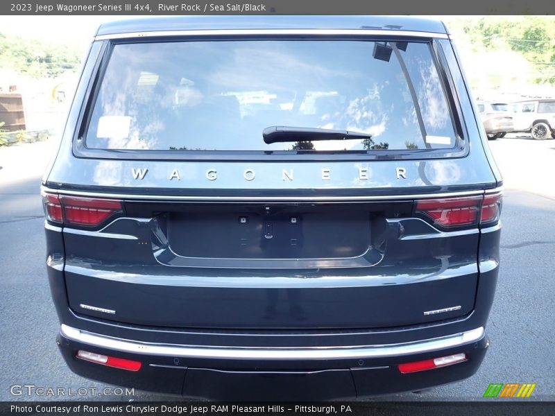River Rock / Sea Salt/Black 2023 Jeep Wagoneer Series III 4x4