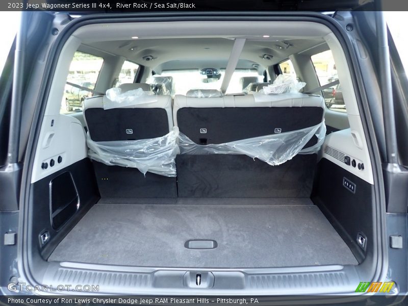 River Rock / Sea Salt/Black 2023 Jeep Wagoneer Series III 4x4