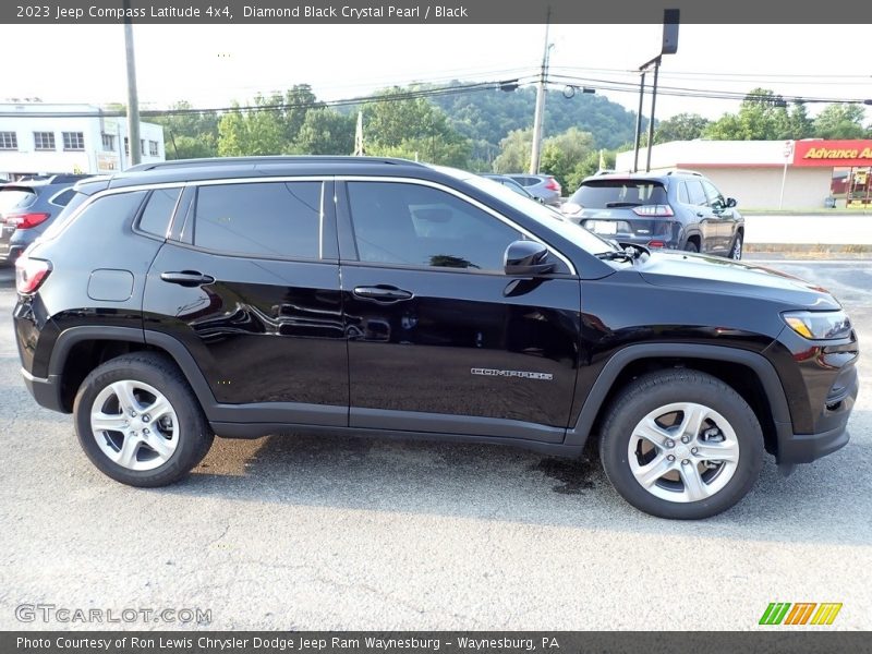 Diamond Black Crystal Pearl / Black 2023 Jeep Compass Latitude 4x4