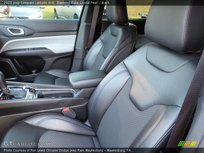 Diamond Black Crystal Pearl / Black 2023 Jeep Compass Latitude 4x4