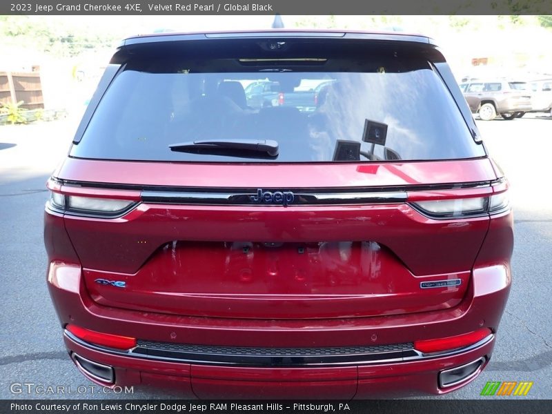 Velvet Red Pearl / Global Black 2023 Jeep Grand Cherokee 4XE