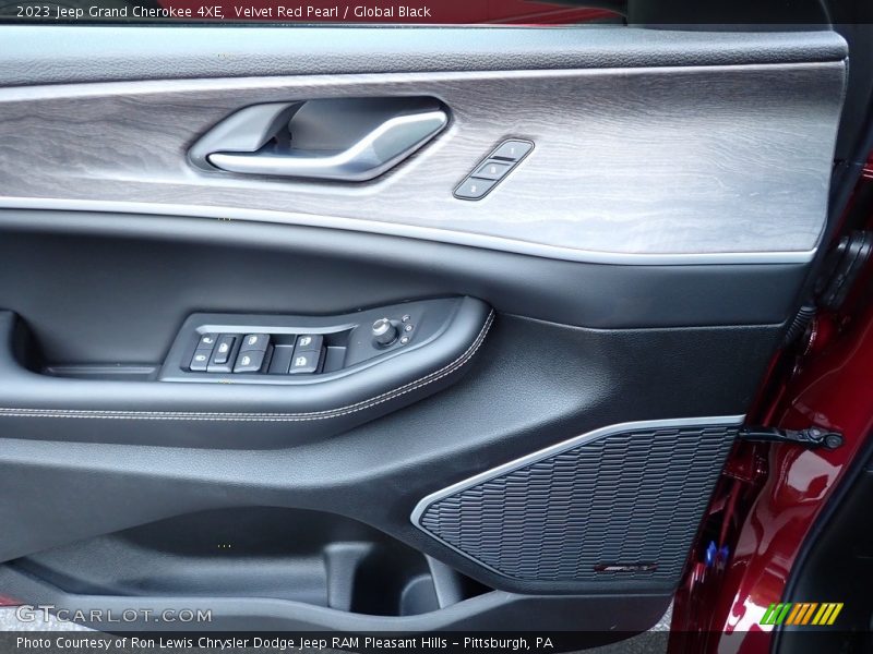 Velvet Red Pearl / Global Black 2023 Jeep Grand Cherokee 4XE