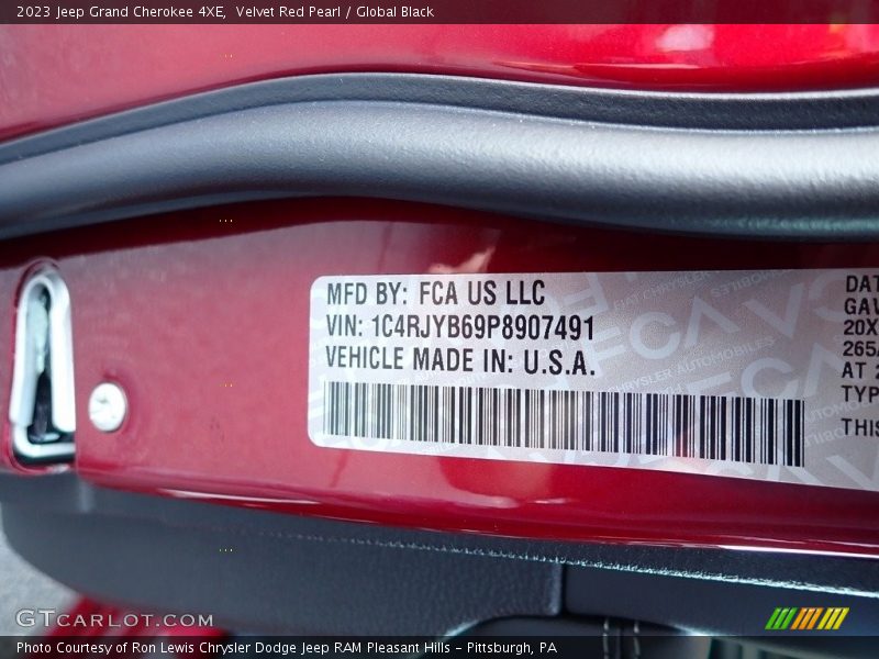 Velvet Red Pearl / Global Black 2023 Jeep Grand Cherokee 4XE