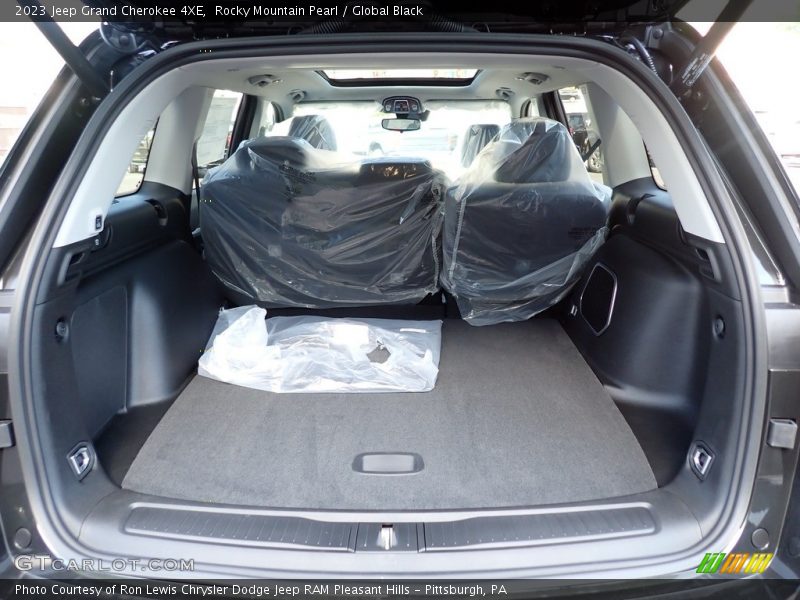 Rocky Mountain Pearl / Global Black 2023 Jeep Grand Cherokee 4XE