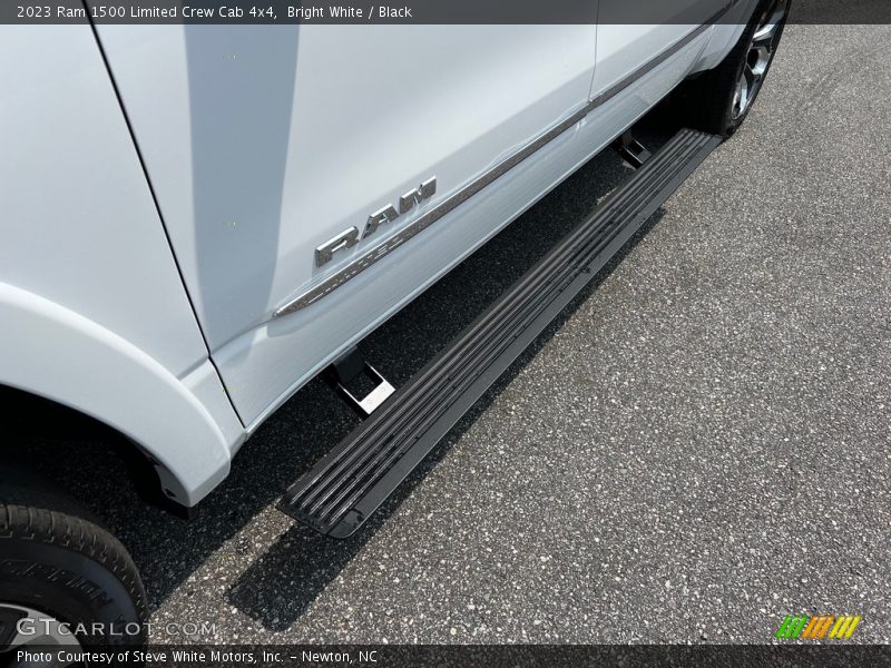Bright White / Black 2023 Ram 1500 Limited Crew Cab 4x4