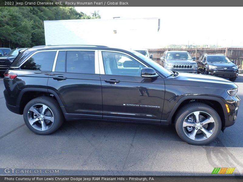 Rocky Mountain Pearl / Global Black 2023 Jeep Grand Cherokee 4XE